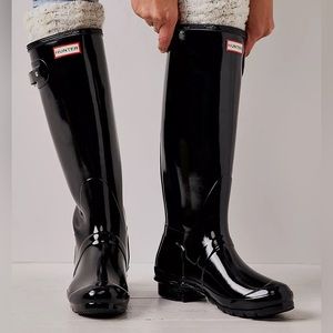 Hunter tall black gloss rain boots
